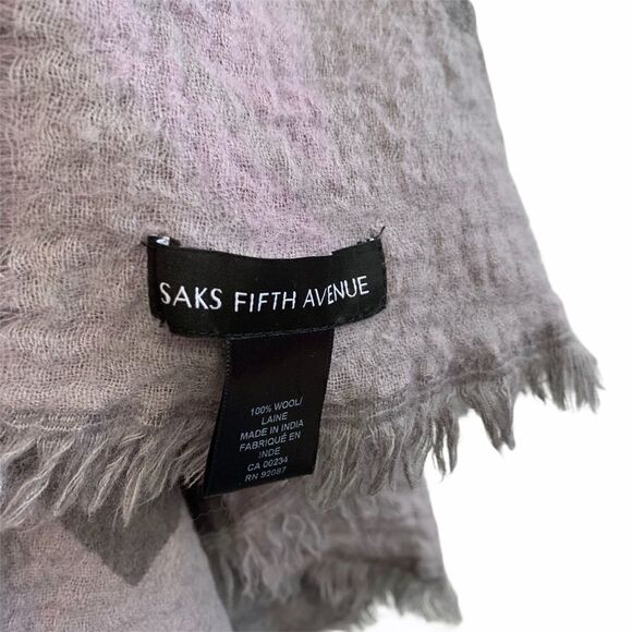 Saks Fifth Avenue 100% Wool Aztec Print Scarf - Picture 4 of 4